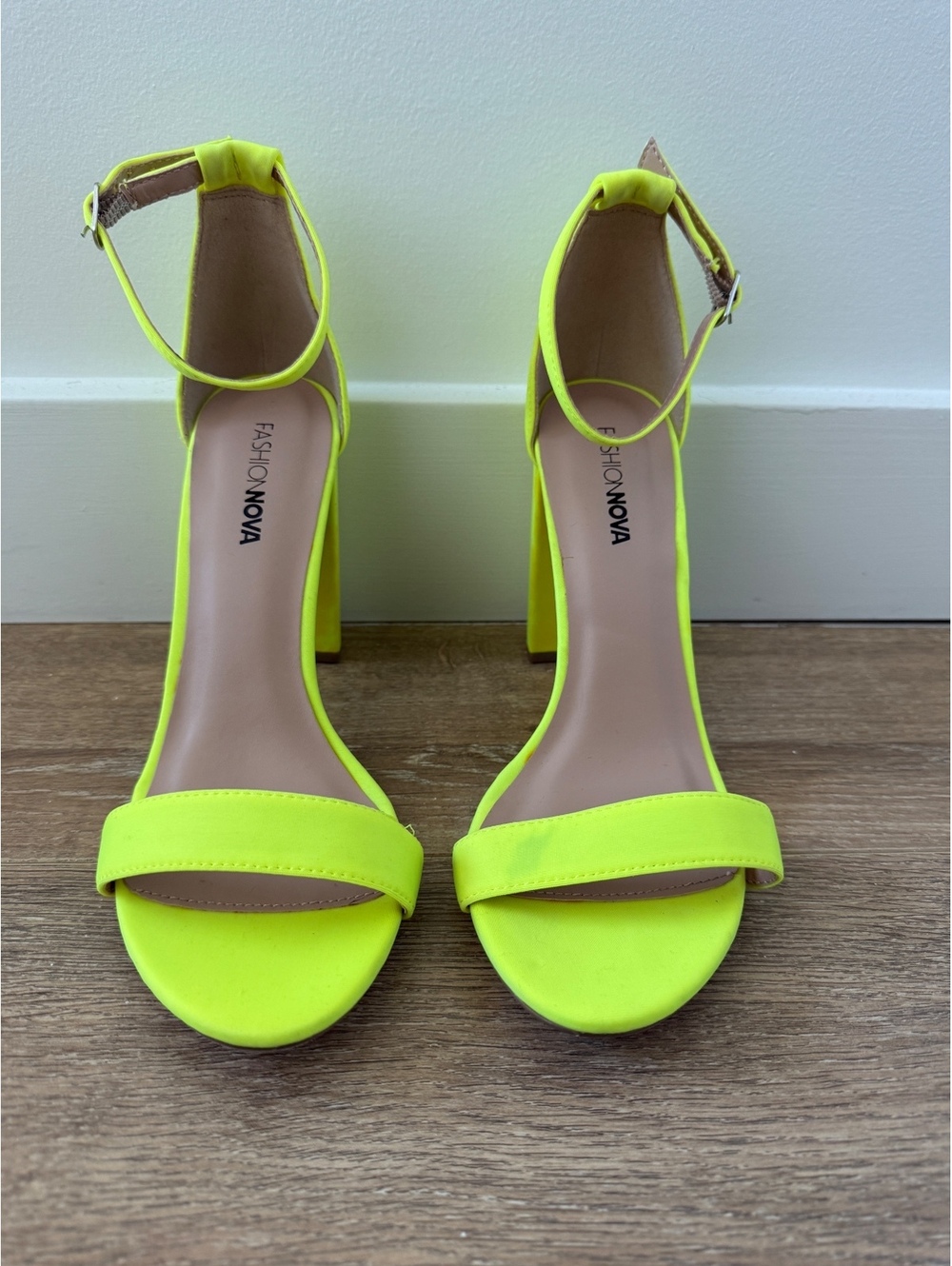 Fashion Nova Neon Yellow Ankle Strap 4” Block Heel Sandals | Size 8